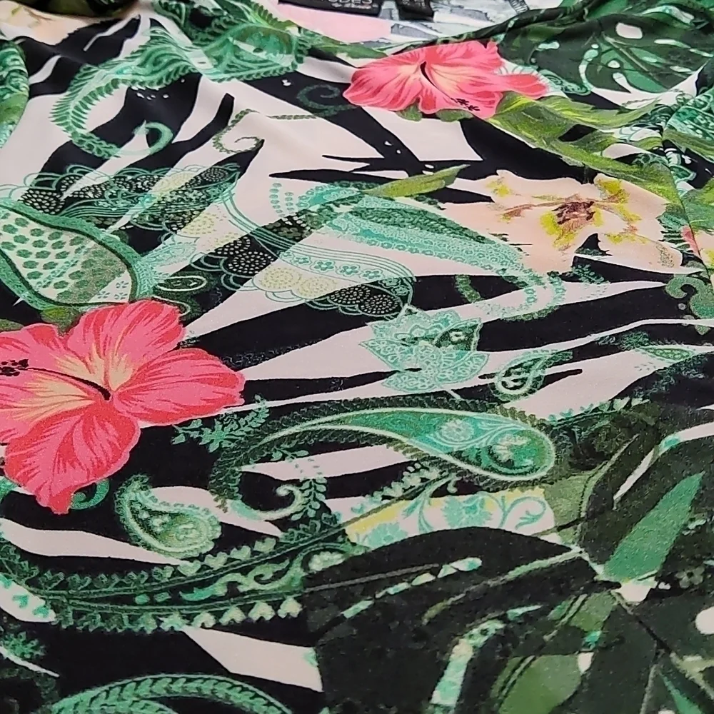 🌺 Attitudes Women’s Multicolor Floral Blouse – Size LP - Picture 5 of 5